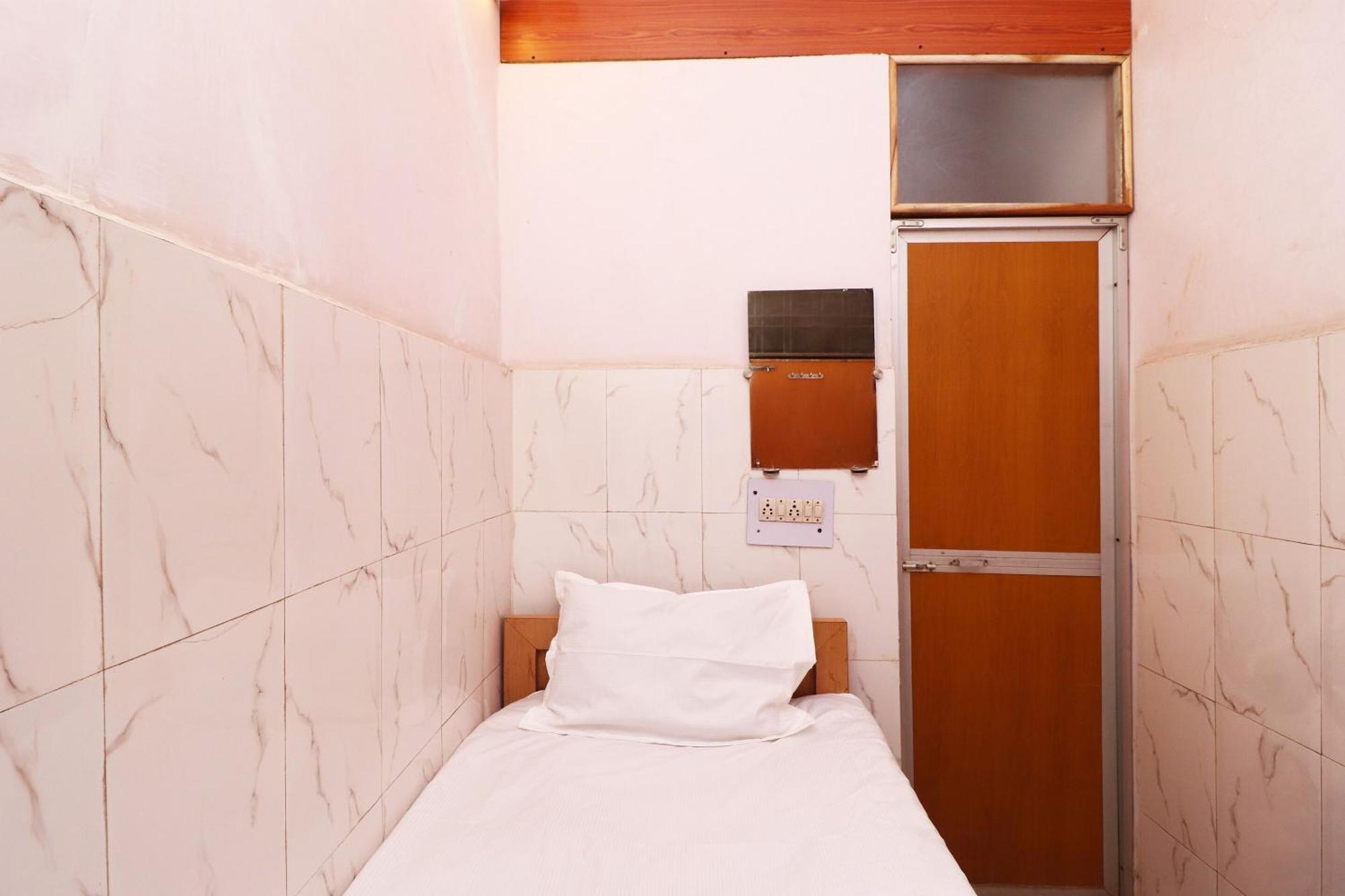 Hotel Kshama Jabalpur Ngoại thất bức ảnh